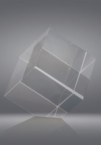 Trofeo de cristal en forma de rombo