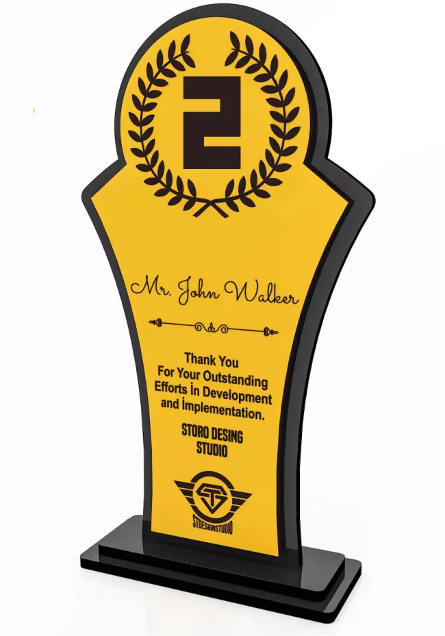 Troféu acrílico dourado