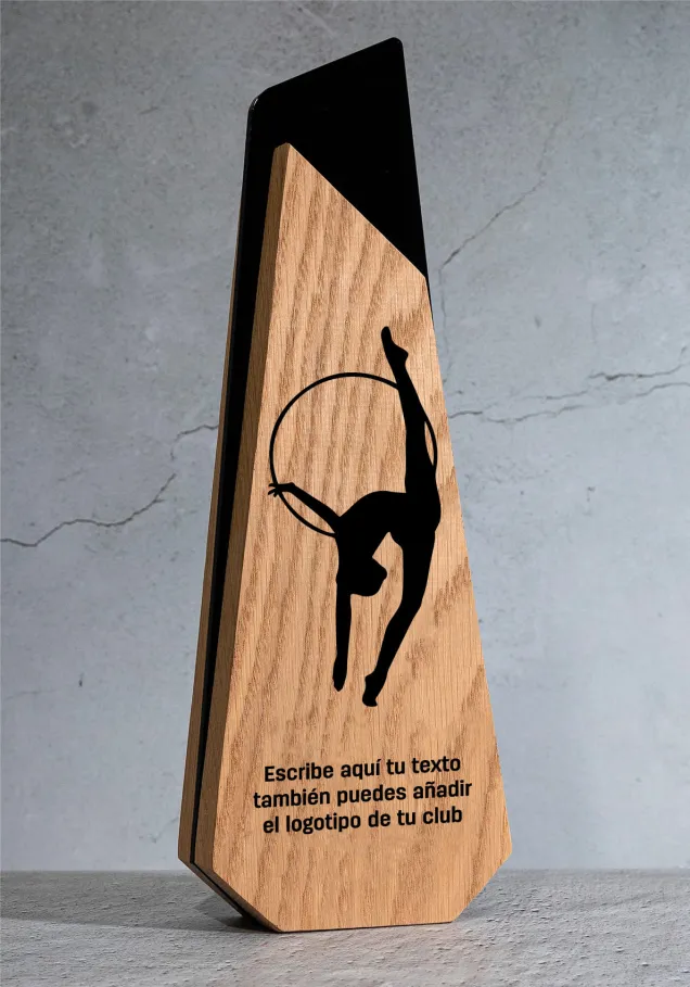 Hölzerner Pokal für rhythmische Sportgymnastik