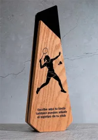 Trofeo de badminton en madera