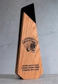 Trofeo de cartas en madera