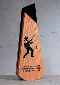 Trofeo de pesca en madera