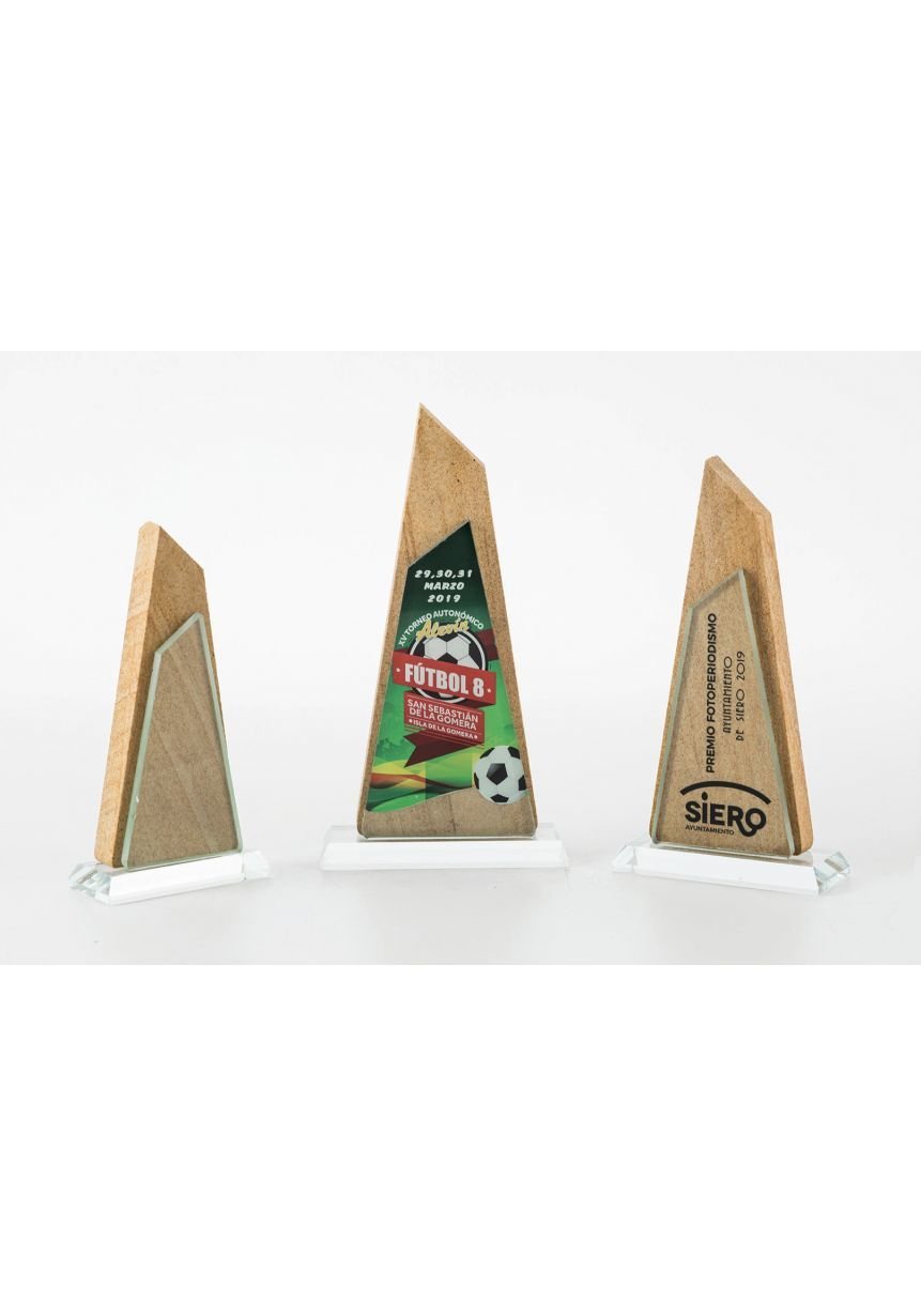Trofeo de cristal/piedra pirámide