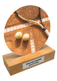 Trofeo de metacrilato y base de madera de Tenis