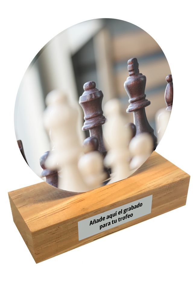 Trofeo de metacrilato y base de madera de Ajedrez
