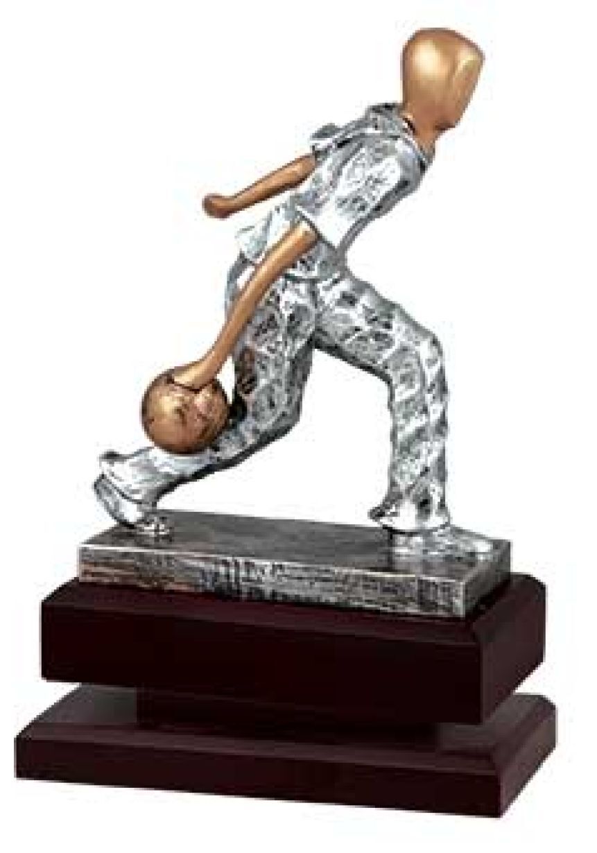 Figura hombre jugando bolos