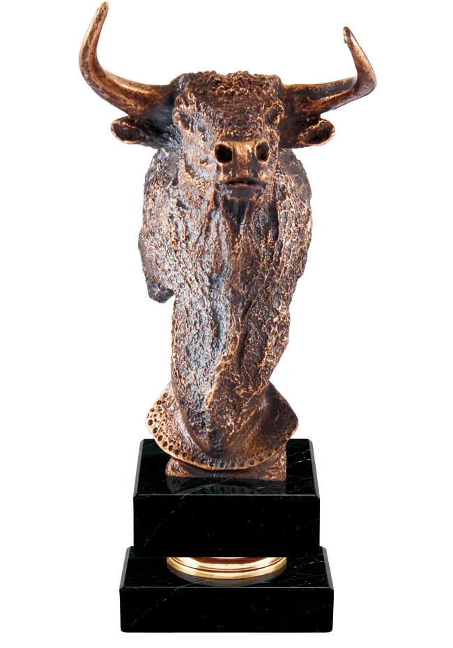 Trofeo de cabeza toro alza en resina