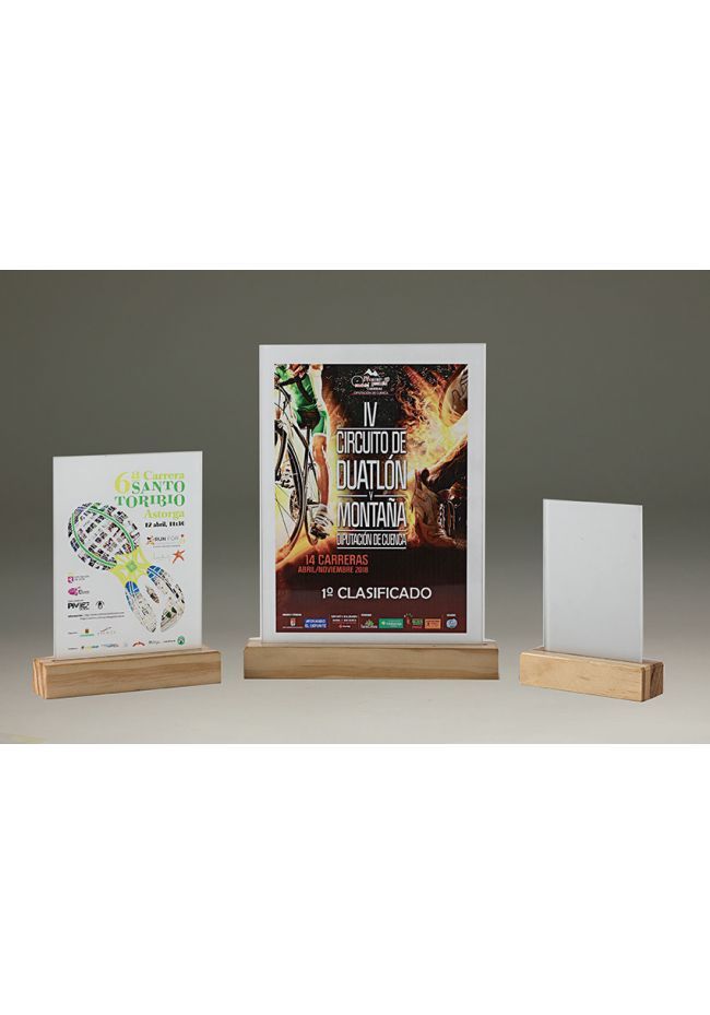 Trofeo de cristal rectangular impreso color soporte madera 