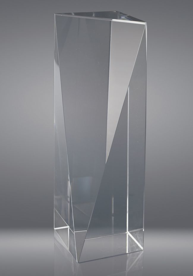 Trofeo de cristal forma prisma regular